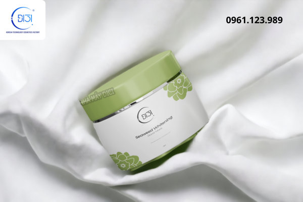 Nên chọn mỹ phẩm gia công hay mỹ phẩm thương hiệu?